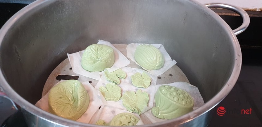 Cách làm bánh trôi hoa sen cá chép đón Tết Hàn thực 2022