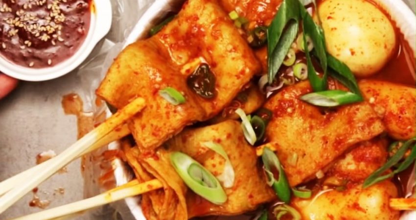 Hướng dẫn cách nấu chả cá sốt cay và lẩu chả cá đơn giản chỉ trong 30 phút 07 / 2025