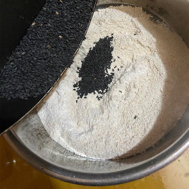 Bước 1 Trộn nguyên liệu Bánh quy mè đen yến mạch