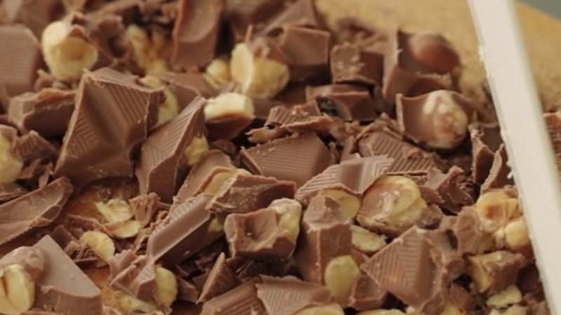 Hướng dẫn cách làm bánh tart chuối socola ngon ngất ngây chỉ trong 30 phút 07 / 2025