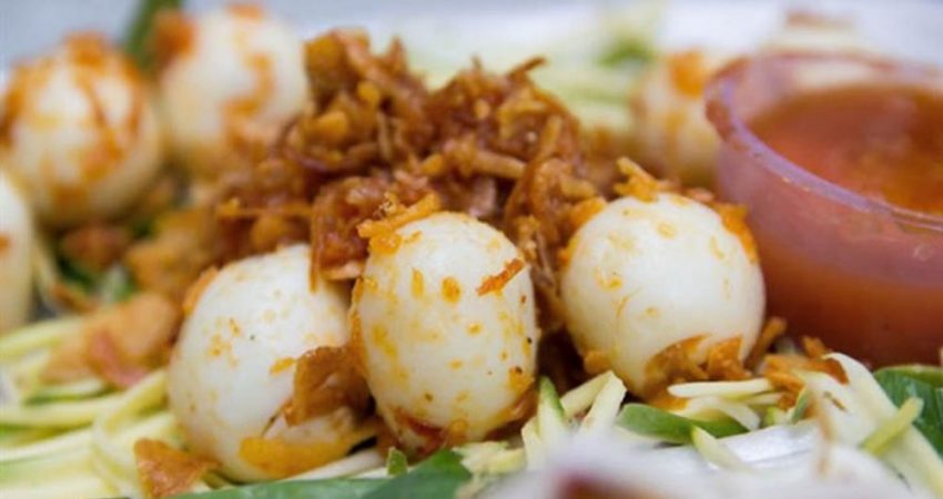 Hướng dẫn cách làm trứng cút lắc sa tế tỏi ngon như ngoài tiệm 07 / 2025