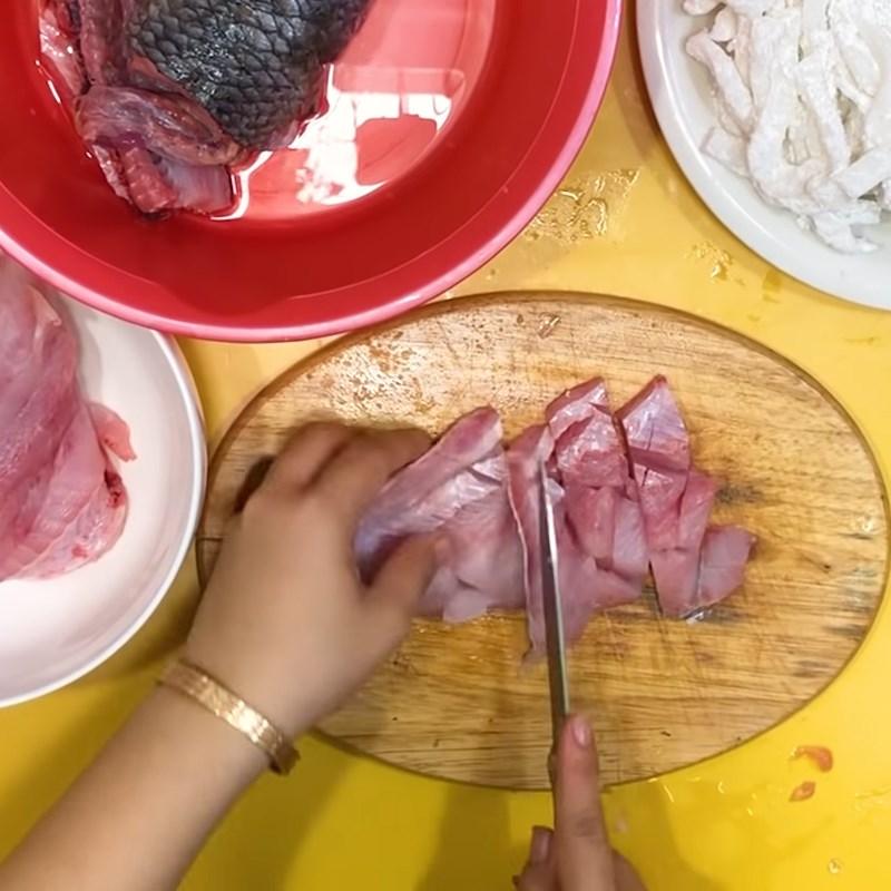 Bước 1 Sơ chế cá lóc Bánh canh cá lóc rau củ