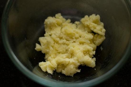 Cách làm bánh khoai tây phô mai viên thơm ngon 1