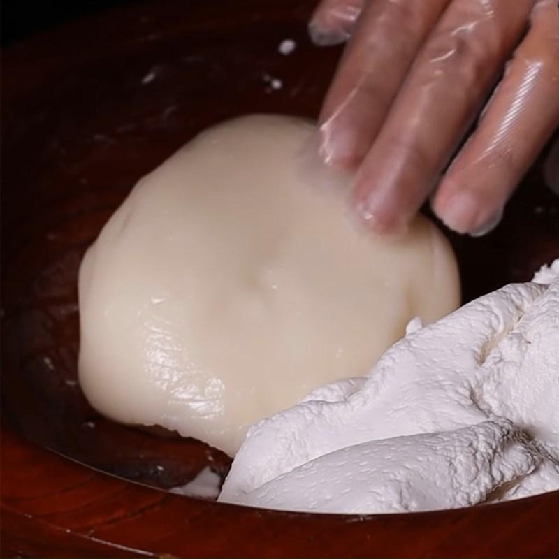 Bước 2 Trộn và nhồi bột Bánh cam bánh còng tráng đường