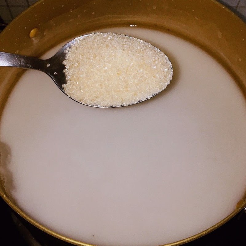 Bước 3 Nấu nước cốt dừa Chè hoa cau với bột sắn dây (công thức chia sẻ từ người dùng)