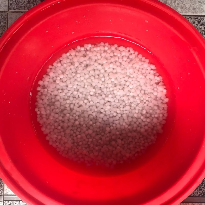Bước 1 Sơ chế nguyên liệu Chè đậu xanh nước cốt dừa (công thức được chia sẻ từ người dùng)