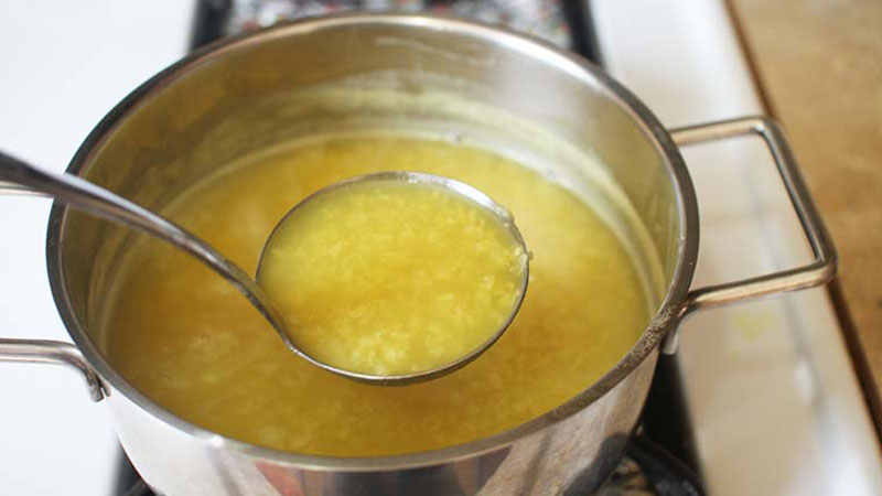 Cách nấu chè đậu xanh nước cốt dừa giải nhiệt mùa hè