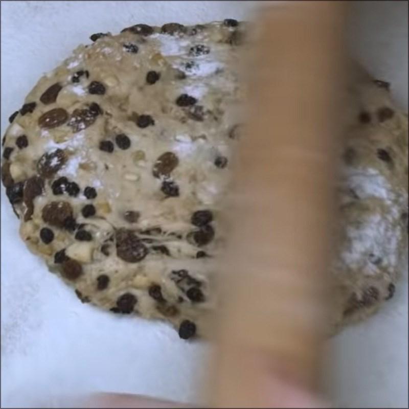 Bước 6 Tạo hình bánh Bánh stollen nhân bánh hạnh nhân
