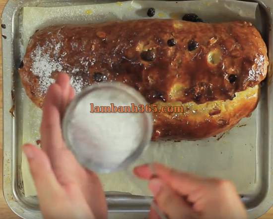 Cách làm bánh mì Stollen – Bánh mì Noel kiểu Đức 7