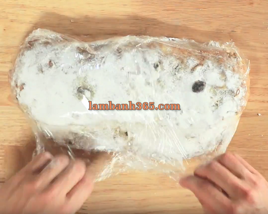 Cách làm bánh mì Stollen – Bánh mì Noel kiểu Đức 8