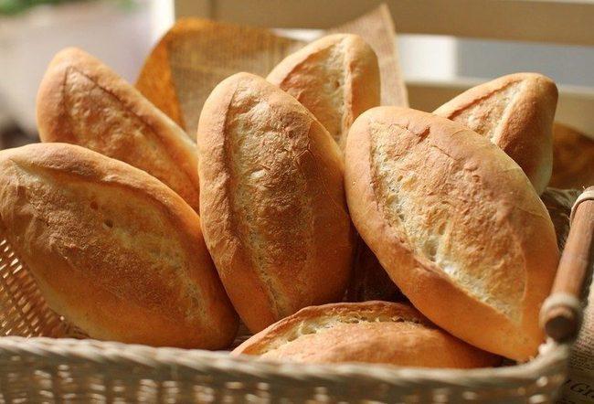 Ăn bánh mì thường xuyên có tốt không? Điểm danh những tác hại của bánh mì đối với sức khỏe - Ảnh 2.