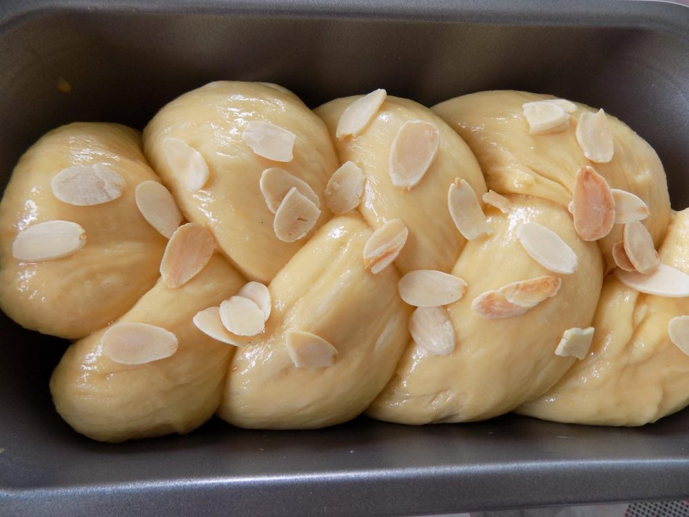 Cách Làm Bánh Mì Hoa Cúc Bằng Lò Nướng Tại Nhà 