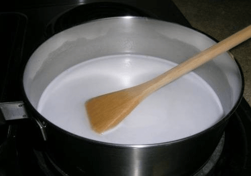 nấu nước cốt dừa